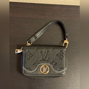 Black embossed Clutch Credit Card Holder